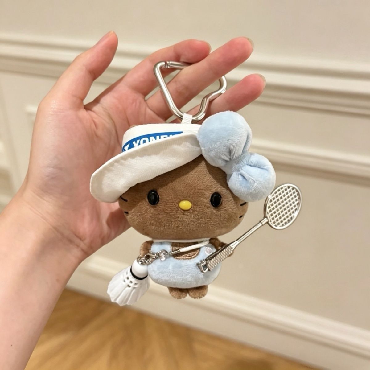 Badminton Tv - Breloczek Hello Kitty z czarną sierścią,